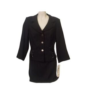 NWT Breaking Loose Junior's Skirt & Blazer‎